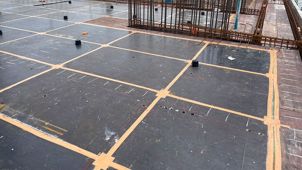 Cimbramento metálico Green Formwork em obra, Itapema · SC, foto 3